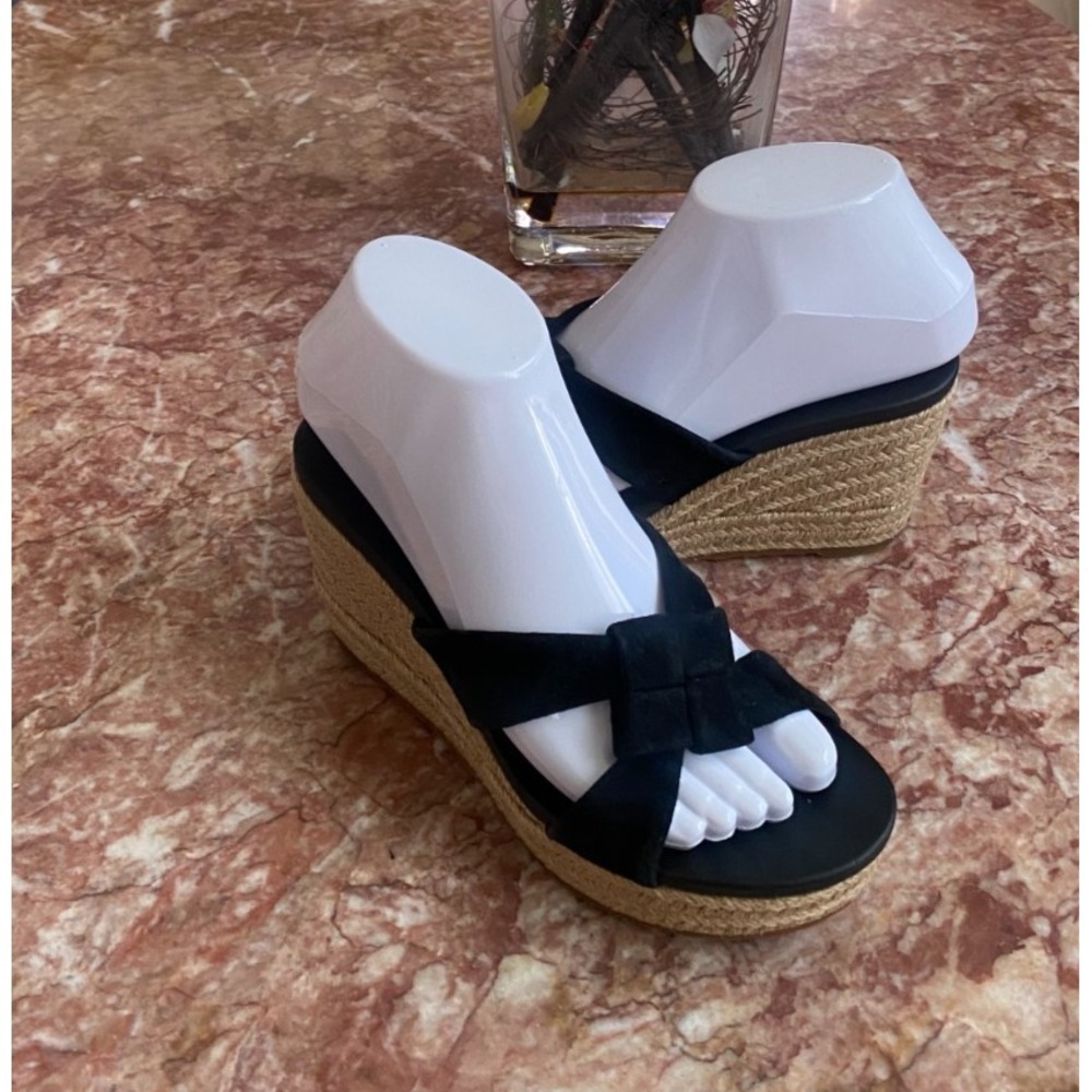 New Ugg Niyomee Women's Black Suede Espadrille Wedge Slide Sandals Size 6,‎ $139